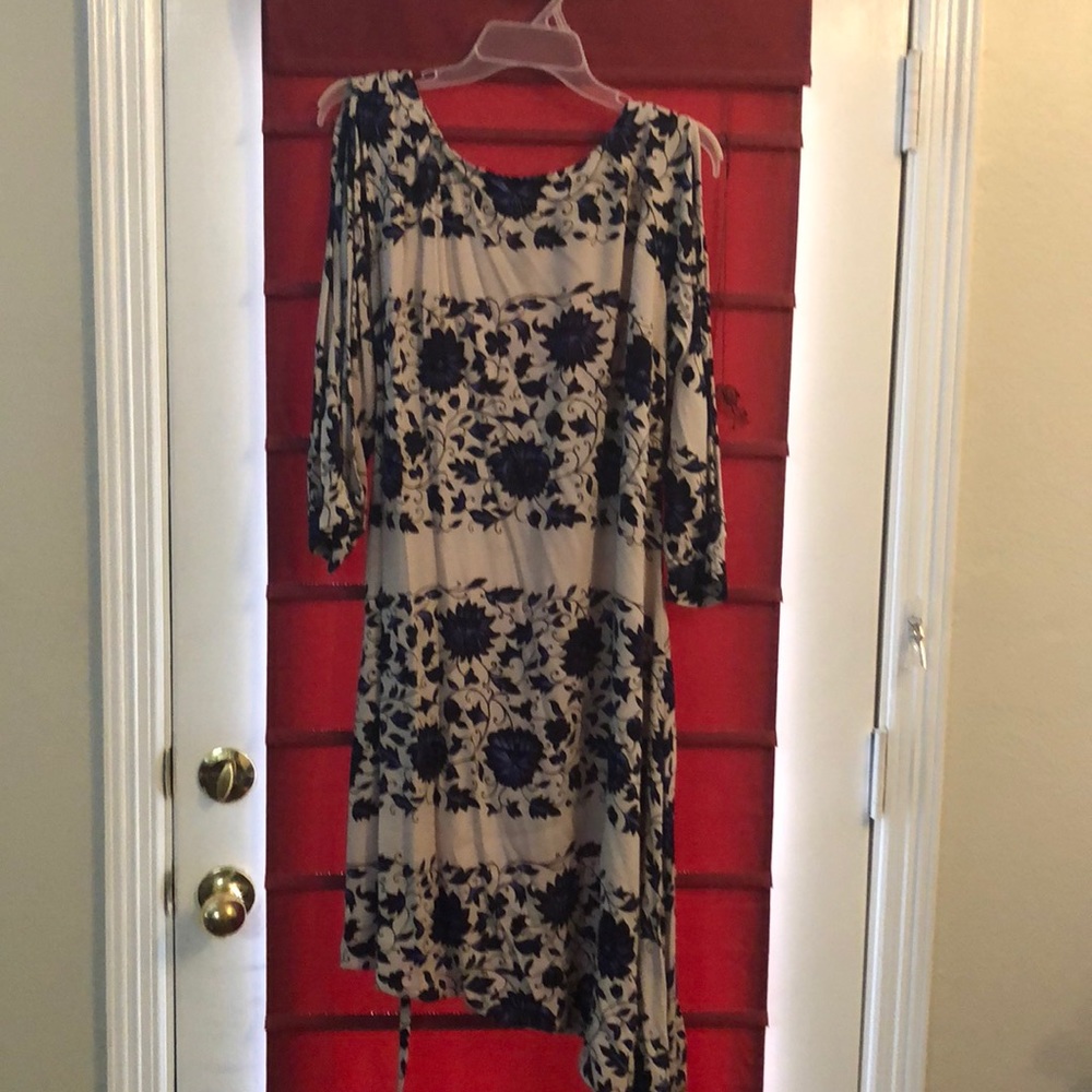 Floral maternity dress